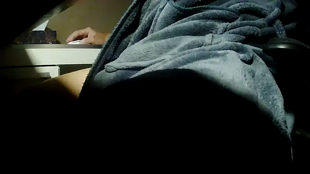 suedel65 online show from March 2, 4:03 am