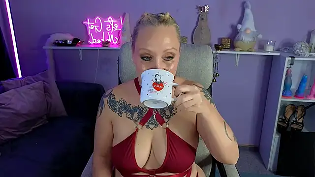 Jan ina online show from December 4, 1:53 pm