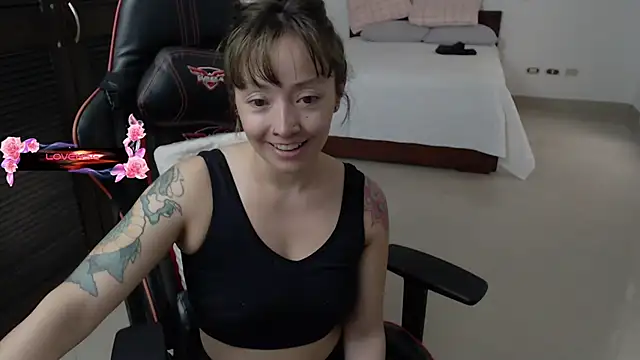 pink-2022 online show from January 16, 5:28 pm