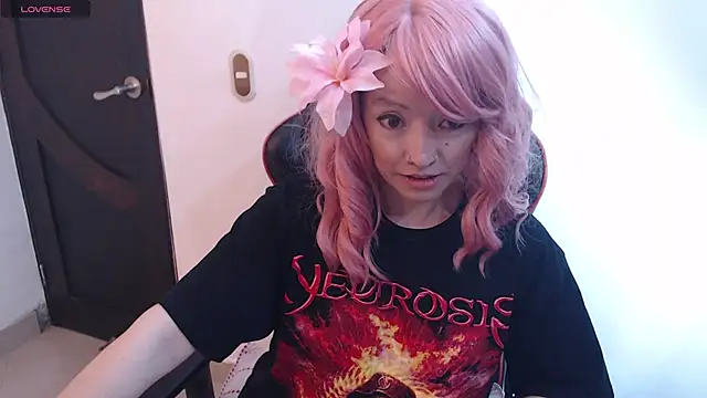 pink-2022 online show from May 19, 4:02 pm