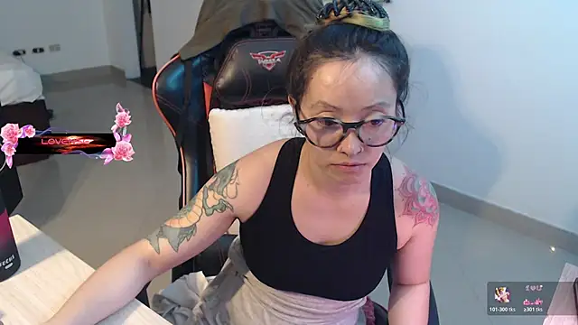 pink-2022 online show from June 10, 8:41 pm