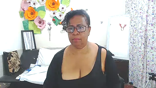 Yayis-hot-sexyw online show from March 2, 5:12 am