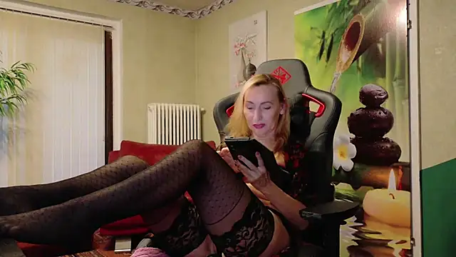 HotLana69 online show from October 19, 4:18 pm