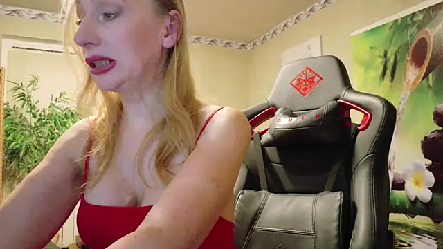 HotLana69 online show from December 17, 5:30 pm