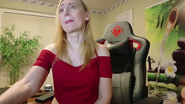 HotLana69 online show from March 19, 6:45 pm