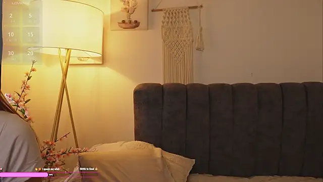 bunnycuteshy online show from September 30, 2:33 pm