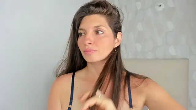 Azahara Amin  online show from November 10, 3:22 pm