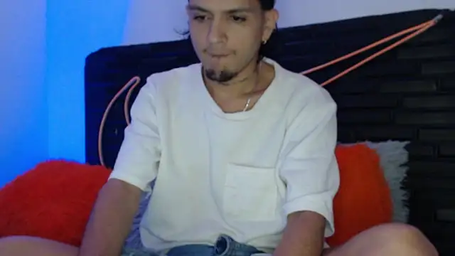 andersonZ998 online show from December 15, 3:11 am