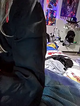 Snapshot of Vonniecd chatting on March 13, 10:38 pm Vonniecd online show from March 13, 10:38 pm