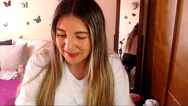 Jolie-Mature online show from March 27, 9:25 pm