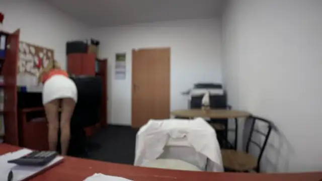 Snapshot of legsLONG chatting on December 18, 7:47 am legsLONG online show from December 18, 7:47 am