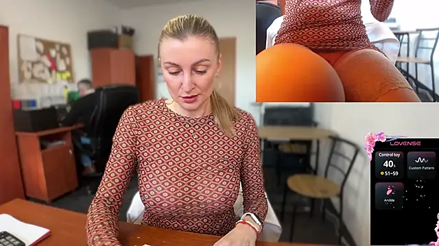 Snapshot of legsLONG chatting on February 18, 8:59 am legsLONG online show from February 18, 8:59 am