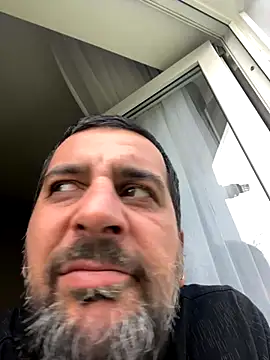 Snapshot of TigerOne19 chatting on October 27, 12:31 pm TigerOne19 online show from October 27, 12:31 pm