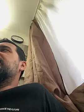 Snapshot of TigerOne19 chatting on November 8, 10:04 am TigerOne19 online show from November 8, 10:04 am