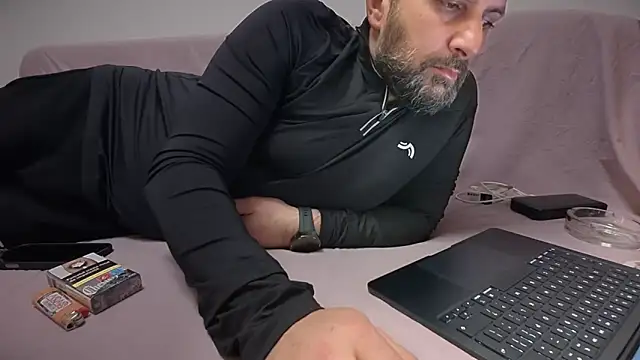 Snapshot of TigerOne19 chatting on March 6, 7:21 pm TigerOne19 online show from March 6, 7:21 pm