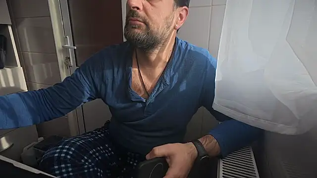 Snapshot of TigerOne19 chatting on March 16, 7:01 am TigerOne19 online show from March 16, 7:01 am