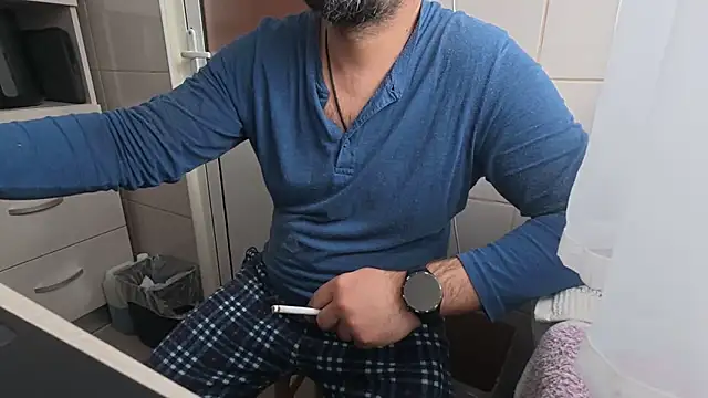 Snapshot of TigerOne19 chatting on March 20, 7:02 am TigerOne19 online show from March 20, 7:02 am