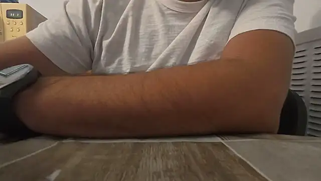 Snapshot of TigerOne19 chatting on August 2, 7:18 am TigerOne19 online show from August 2, 7:18 am