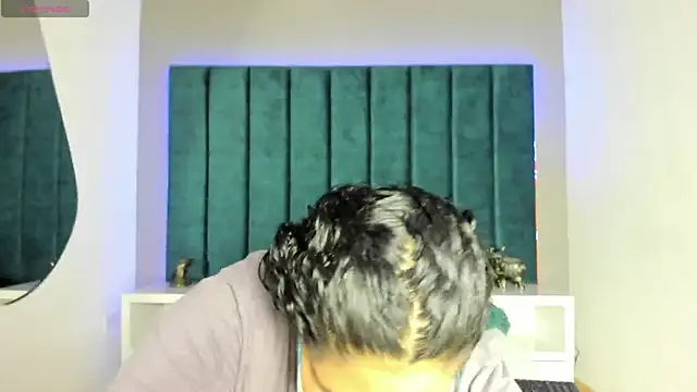 DanielleEvans  online show from February 2, 11:20 am