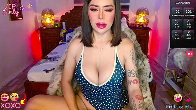 Magnificent Goddess online show from May 12, 5:26 am