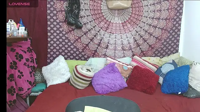 elena evans online show from February 10, 8:35 pm