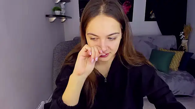 Snapshot of KristinaLoison chatting on December 7, 4:03 pm KristinaLoison online show from December 7, 4:03 pm