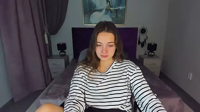 Snapshot of KristinaLoison chatting on December 17, 10:22 pm KristinaLoison online show from December 17, 10:22 pm