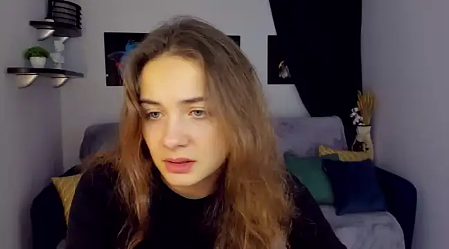 Snapshot of KristinaLoison chatting on December 22, 7:21 pm KristinaLoison online show from December 22, 7:21 pm