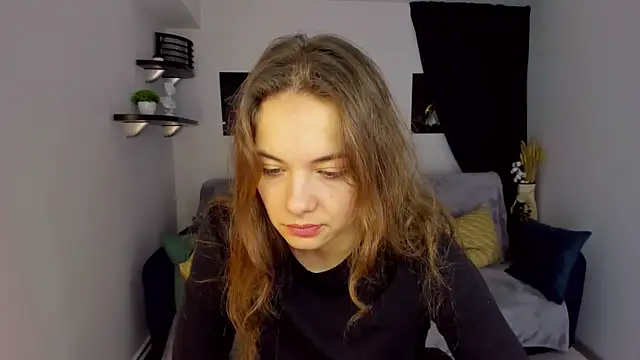 Snapshot of KristinaLoison chatting on January 4, 8:06 am KristinaLoison online show from January 4, 8:06 am