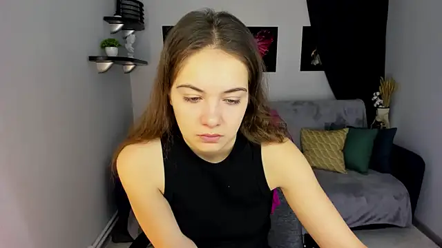 Snapshot of KristinaLoison chatting on January 11, 4:06 am KristinaLoison online show from January 11, 4:06 am