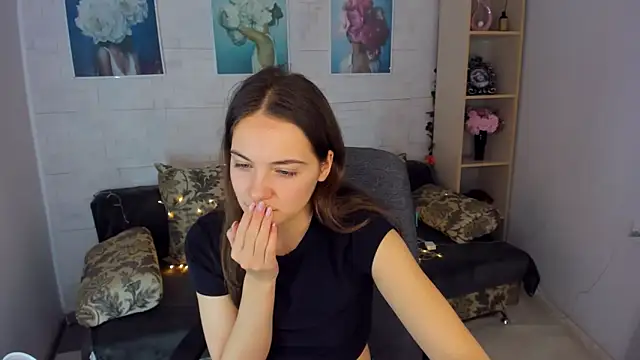 Snapshot of KristinaLoison chatting on January 27, 2:24 pm KristinaLoison online show from January 27, 2:24 pm