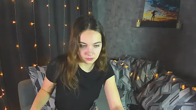 Snapshot of KristinaLoison chatting on February 2, 5:48 pm KristinaLoison online show from February 2, 5:48 pm