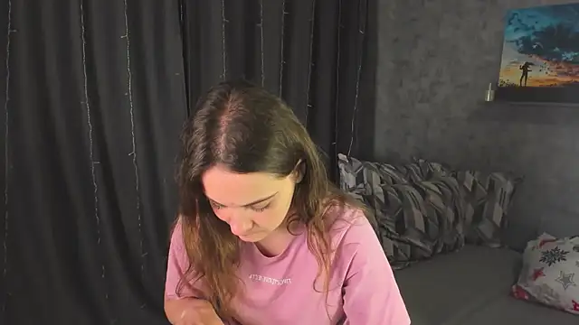 Snapshot of KristinaLoison chatting on March 18, 6:37 pm KristinaLoison online show from March 18, 6:37 pm