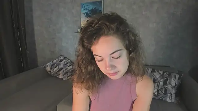 Snapshot of KristinaLoison chatting on October 7, 4:53 am KristinaLoison online show from October 7, 4:53 am