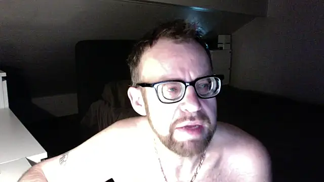 FABIOGLASSES online show from December 8, 3:56 pm