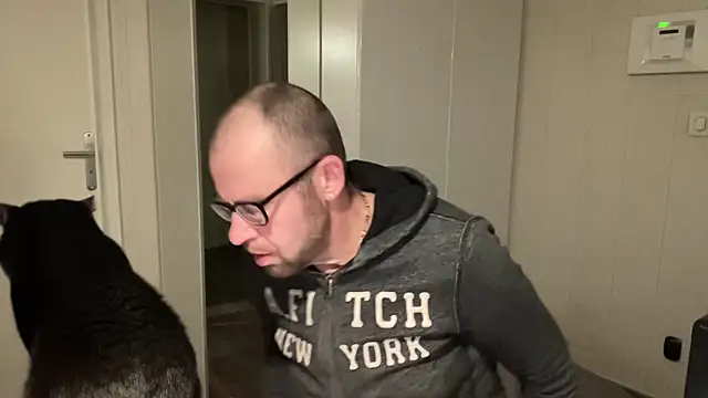 Snapshot of FABIOGLASSES chatting on November 20, 11:26 pm FABIOGLASSES online show from November 20, 11:26 pm