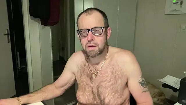 Snapshot of FABIOGLASSES chatting on December 15, 12:37 am FABIOGLASSES online show from December 15, 12:37 am