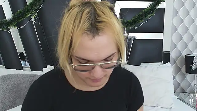 katya kozlov online show from December 10, 11:22 am
