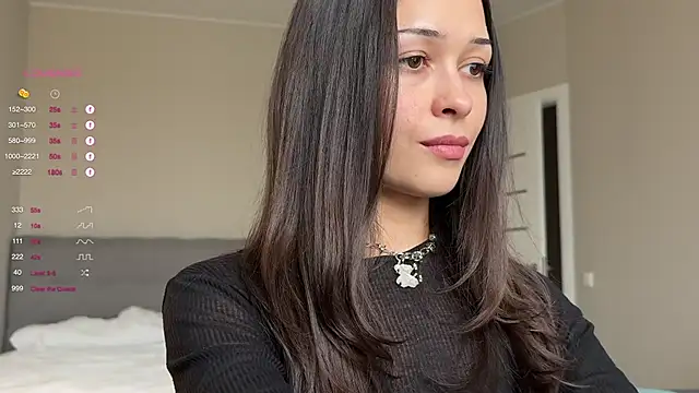 mo1ly online show from October 5, 12:25 pm