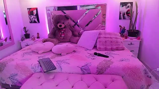 Karly moon online show from June 10, 9:46 pm