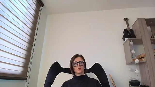 Arya starrk online show from February 5, 2:11 pm