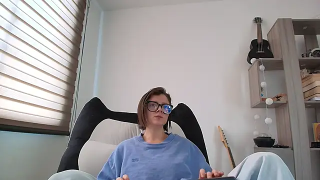 Arya starrk online show from February 7, 1:48 pm