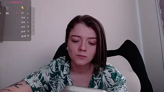 Snapshot of Arya_starrk chatting on June 5, 3:51 pm Arya starrk online show from June 5, 3:51 pm