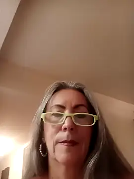 EvaRobinson online show from December 13, 5:16 am