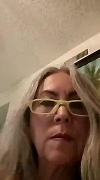 EvaRobinson online show from December 18, 1:26 am