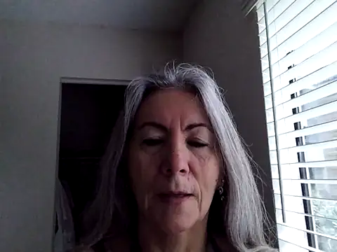 EvaRobinson online show from January 18, 1:29 pm