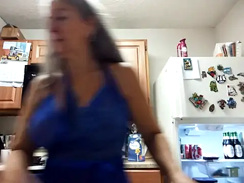 EvaRobinson online show from January 18, 4:31 pm