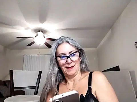 EvaRobinson online show from February 13, 12:02 am