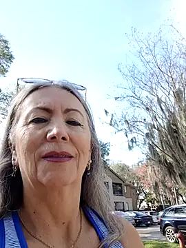 EvaRobinson online show from February 13, 3:24 pm