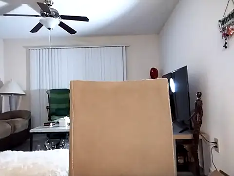 EvaRobinson online show from February 27, 1:59 am